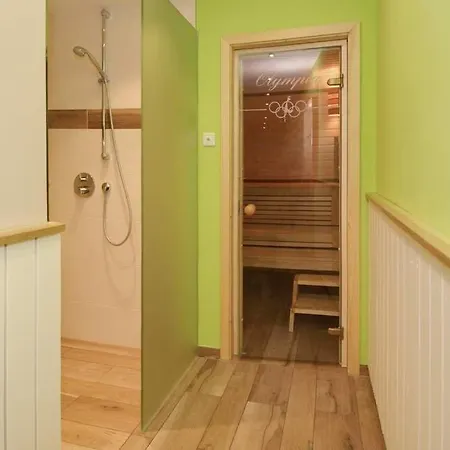 Olympia Haus 4, Whg 35 *
